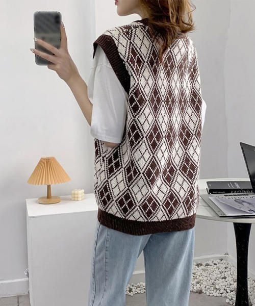 Miniministore(ミニミニストア)の「ニットベストレディース秋冬ニットトップス(ベスト・レディース・ブラウン/グレー・フリー)」の12枚目の写真