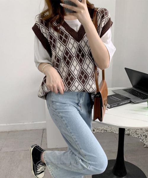 Miniministore(ミニミニストア)の「ニットベストレディース秋冬ニットトップス(ベスト・レディース・ブラウン/グレー・フリー)」の15枚目の写真