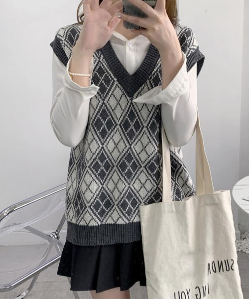 Miniministore(ミニミニストア)の「ニットベストレディース秋冬ニットトップス(ベスト・レディース・ブラウン/グレー・フリー)」の18枚目の写真