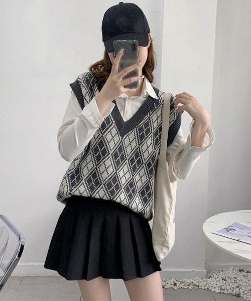 Miniministore(ミニミニストア)の「ニットベストレディース秋冬ニットトップス(ベスト・レディース・ブラウン/グレー・フリー)」の7枚目の写真