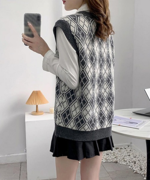 Miniministore(ミニミニストア)の「ニットベストレディース秋冬ニットトップス(ベスト・レディース・ブラウン/グレー・フリー)」の10枚目の写真