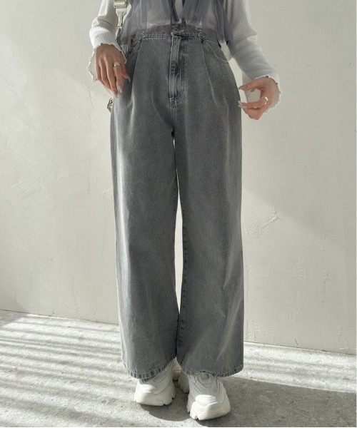 OLIVE des OLIVE（オリーブデオリーブ）の「プラマイ10cm体型カバーデニムパンツ　1041030030（デニムパンツ・レディース・ブルー/サックスブルー/グレー・SMALL/MEDIUM）」の2枚目の写真