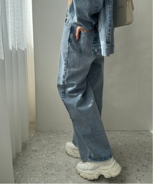 OLIVE des OLIVE（オリーブデオリーブ）の「プラマイ10cm体型カバーデニムパンツ　1041030030（デニムパンツ・レディース・ブルー/サックスブルー/グレー・SMALL/MEDIUM）」の3枚目の写真