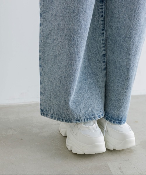 OLIVE des OLIVE（オリーブデオリーブ）の「プラマイ10cm体型カバーデニムパンツ　1041030030（デニムパンツ・レディース・ブルー/サックスブルー/グレー・SMALL/MEDIUM）」の14枚目の写真