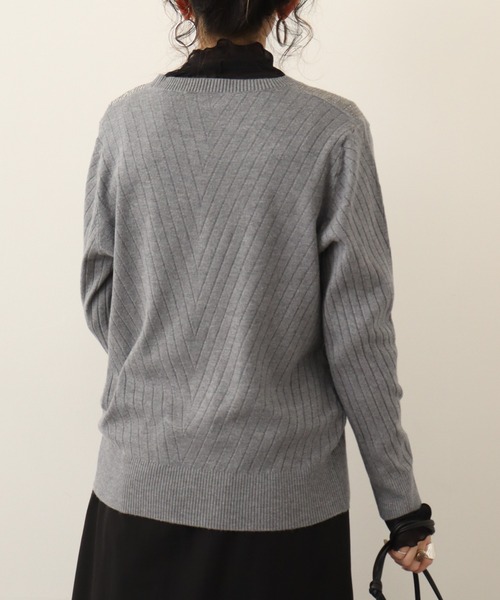 Chiaro（キアロ）の「chiaro プルオーバーニット（ニット/セーター・レディース・ベージュ/グレー/ブラック/レンガ・40）」の14枚目の写真