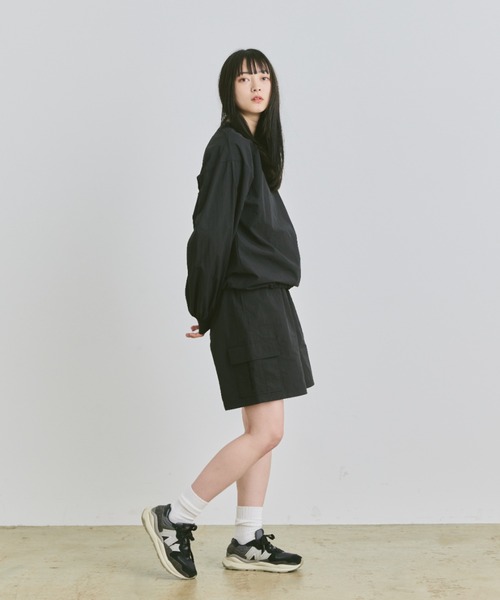 flaner(フラネ)の「Loose nylon cargo short pants / ルーズナイロンカーゴショートパンツ(カーゴパンツ・レディース・ブラック/ネイビー・LARGE/MEDIUM/SMALL)」の21枚目の写真