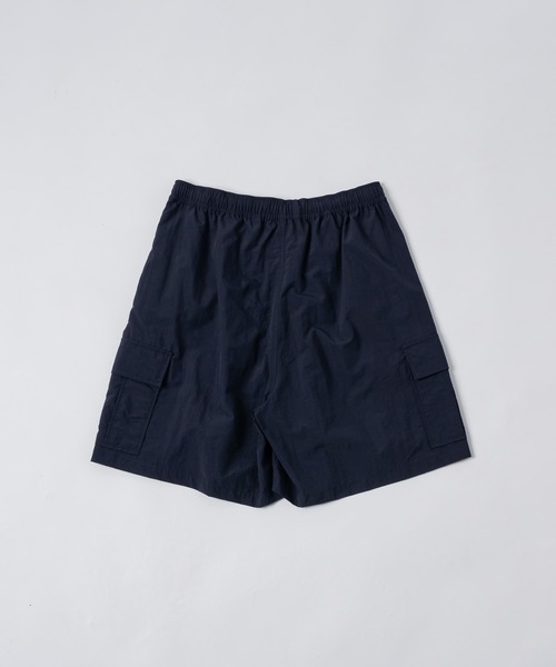 flaner(フラネ)の「Loose nylon cargo short pants / ルーズナイロンカーゴショートパンツ(カーゴパンツ・レディース・ブラック/ネイビー・LARGE/MEDIUM/SMALL)」の10枚目の写真