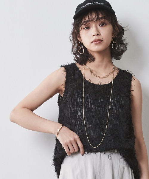 CHIC STYLE（シックスタイル）の「＜大きいサイズ＞フリンジジャガードノースリーブトップス　シックスタイル（キャミソール・レディース・ブラック/アイボリー・LL/3L/4L/5L/L）」の2枚目の写真