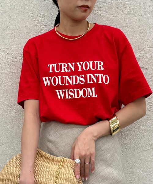 LOUNGEDRESS(ラウンジドレス)の「WISDOMロゴT(Tシャツ/カットソー・レディース・オフホワイト/チャコールグレー/レッド・FREE)」の3枚目の写真
