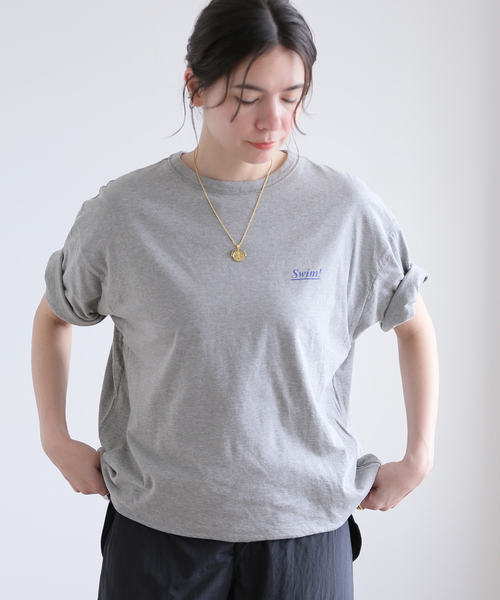 journal standard L'essage（ジャーナルスタンダードレサージュ）の「【ST.JOHNS 3RD CLUB】OKLAHOMA CITY x SWIM：Tシャツ（Tシャツ/カットソー・レディース・ネイビー/チャコールグレー・FREE）」の11枚目の写真