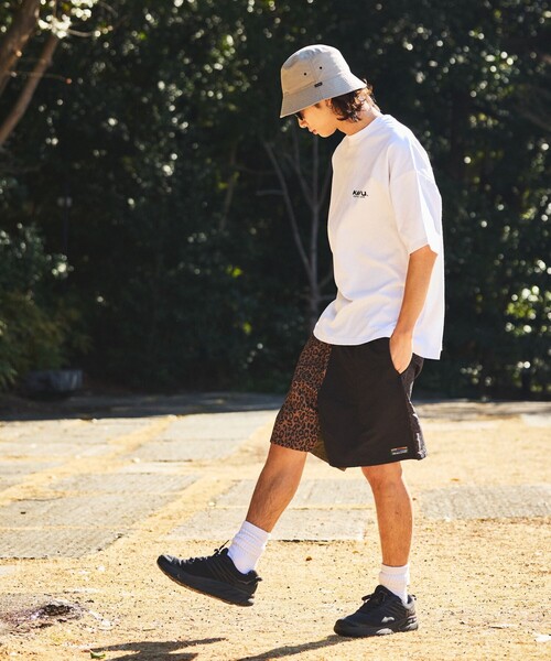 FREAK'S STORE（フリークスストア）の「限定展開 KAVU×FREAK'S STORE/カブー 別注 ビッグシルエット バックプリントTシャツ/Burger（Tシャツ/カットソー・メンズ・ホワイト/ブラック/グレイッシュベージュ/オリーブ/ピンク・SMALL/MEDIUM/LARGE）」の9枚目の写真