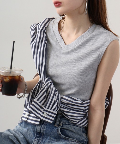 atONE（アットワン）の「atONE Vネックリブノースリーブ（Tシャツ/カットソー・レディース・カーキ/ベージュ/杢グレー/ブラック/オフホワイト・4L～5L/M-L/LL～3L）」の3枚目の写真