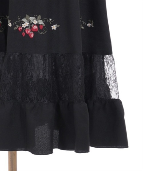 axes femme POETIQUE（アクシーズファムポエティック）の「ストロベリー刺繍ワンピース（ワンピース・レディース・ピンク/クリーム/ブラック・MEDIUM）」の22枚目の写真