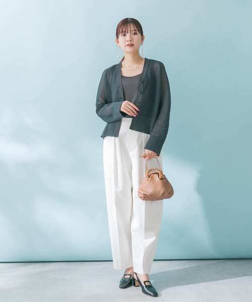 URBAN RESEARCH ROSSO WOMEN（アーバンリサーチ　ロッソ）の「スクエアネックタンクトップ（タンクトップ・レディース・チャコールグレー/オフホワイト/ライトカーキ・FREE）」の6枚目の写真