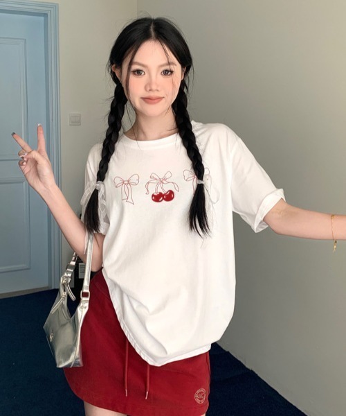 DIAVEL(ディアベル)の「韓国風 チェリー×リボンプリントTシャツ(Tシャツ/カットソー・レディース・ライトグレー/ホワイト/ホワイト系1・M)」の16枚目の写真