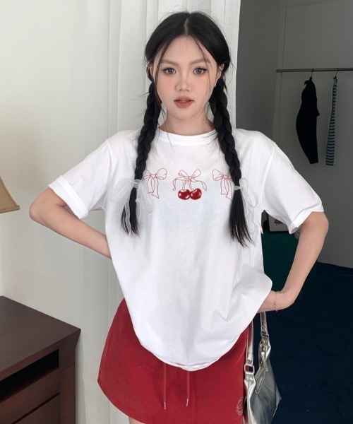 DIAVEL(ディアベル)の「韓国風 チェリー×リボンプリントTシャツ(Tシャツ/カットソー・レディース・ライトグレー/ホワイト/ホワイト系1・M)」の15枚目の写真