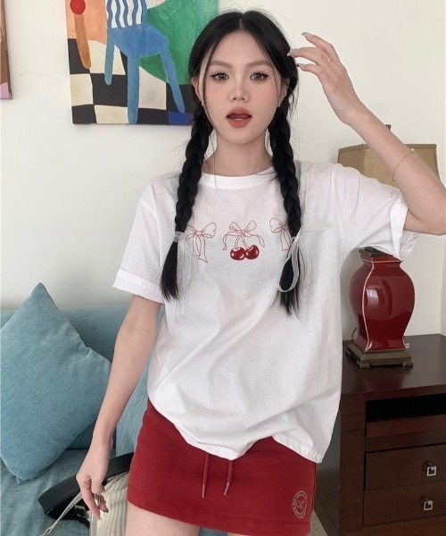 DIAVEL(ディアベル)の「韓国風 チェリー×リボンプリントTシャツ(Tシャツ/カットソー・レディース・ライトグレー/ホワイト/ホワイト系1・M)」の14枚目の写真