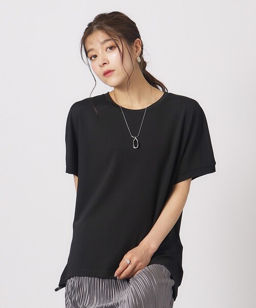 SHOO・LA・RUE(シューラルー)の「◆【UV/体型カバー】インもアウトも楽しめる とろみ 裾タックトップス(Tシャツ/カットソー・レディース・ホワイト/グリーン系/イエロー/ブラック/グレー系2/ブラック系2・00)」の2枚目の写真