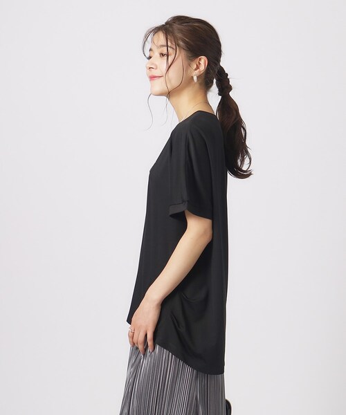 SHOO・LA・RUE(シューラルー)の「◆【UV/体型カバー】インもアウトも楽しめる とろみ 裾タックトップス(Tシャツ/カットソー・レディース・ホワイト/グリーン系/イエロー/ブラック/グレー系2/ブラック系2・00)」の8枚目の写真