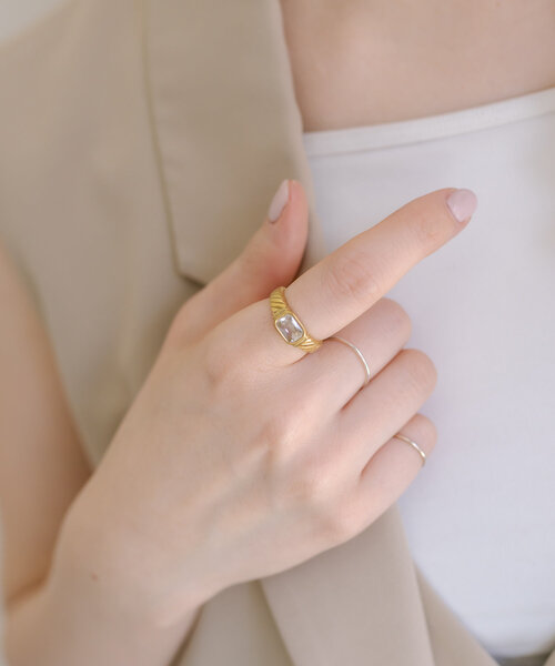 ear PAPILLONNER（イアパピヨネ）の「《インフルエンサーuchida企画》ステンレス/ジルコニアリング（リング・レディース・シルバー/ゴールド/ゴールド系その他/シルバー系その他・12）」の21枚目の写真