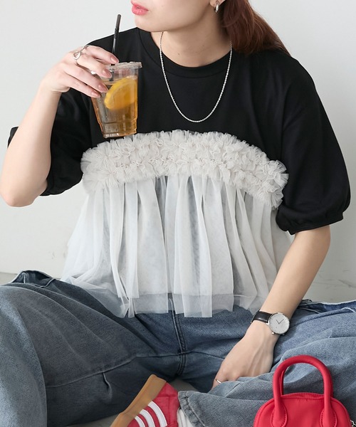 BONLECILL（ボンルシール）の「フリルチュールビスチェバックリボンボリュームスリーブTEE（Tシャツ/カットソー・レディース・オートミール/オフホワイト/ブラック・FREE）」の2枚目の写真