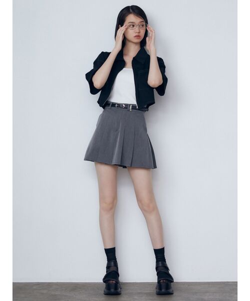 EMODA（エモダ）の「チャームベルトプリーツスカート（スカート・レディース・グレー/ブラウン/ブラック・MEDIUM/SMALL）」の15枚目の写真