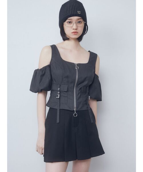 EMODA（エモダ）の「チャームベルトプリーツスカート（スカート・レディース・グレー/ブラウン/ブラック・MEDIUM/SMALL）」の20枚目の写真