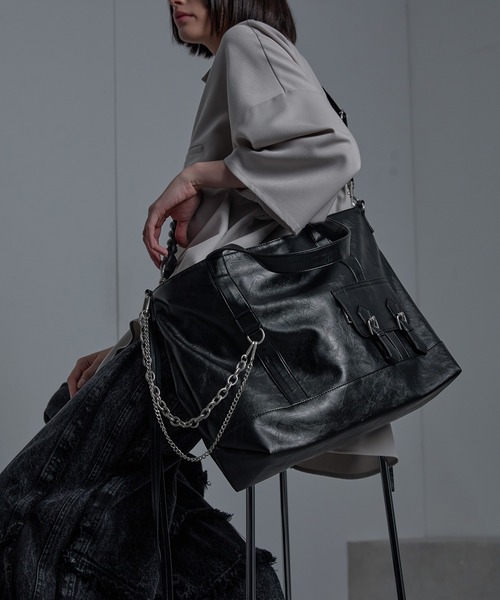 cussil（クシル）の「2025Ver【cussil/クシル】2WAYダブルチェーンPUマルチフェイスショルダーバッグ/トート（ショルダーバッグ・メンズ・ブラック・FREE）」の4枚目の写真