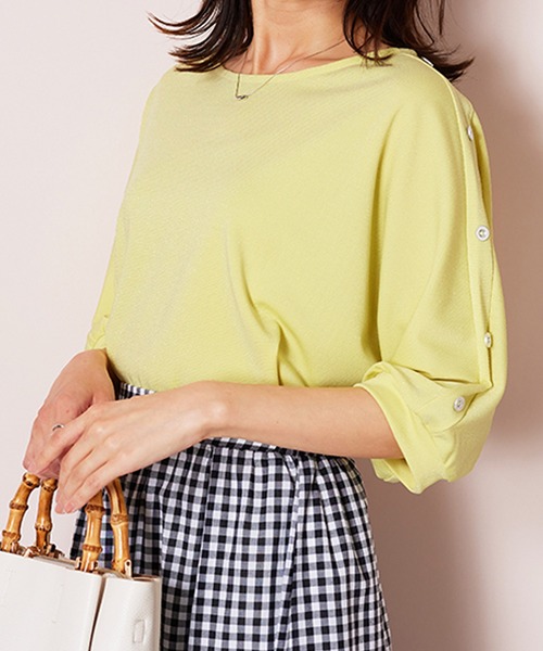 BELLUNA PLUS(ベルーナ)の「ラメ調肩ボタンデザインプルオーバー(Tシャツ/カットソー・レディース・エメラルド/イエロー/ブラック・MEDIUM/X-LARGE/LARGE)」の22枚目の写真