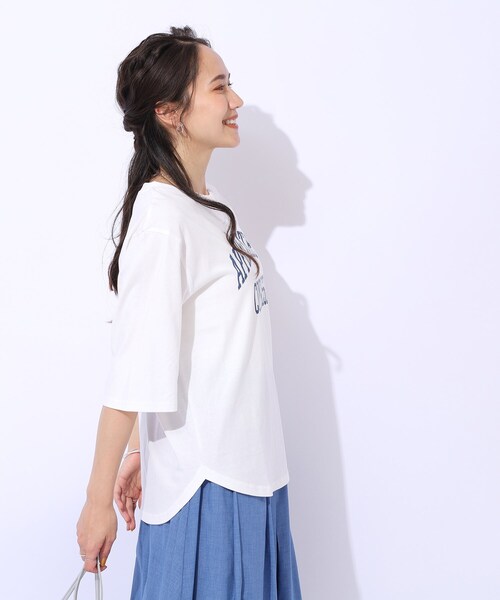 SHOO・LA・RUE（シューラルー）の「【洗える/綿100%/プチプラ】アウトも決まる ラウンドヘム プリントTシャツ（Tシャツ/カットソー・レディース・ピンク系6/グリーン系1/ホワイト系1/ベージュ系その他4/ブラック系2/ホワイト系3・02/04/03）」の14枚目の写真