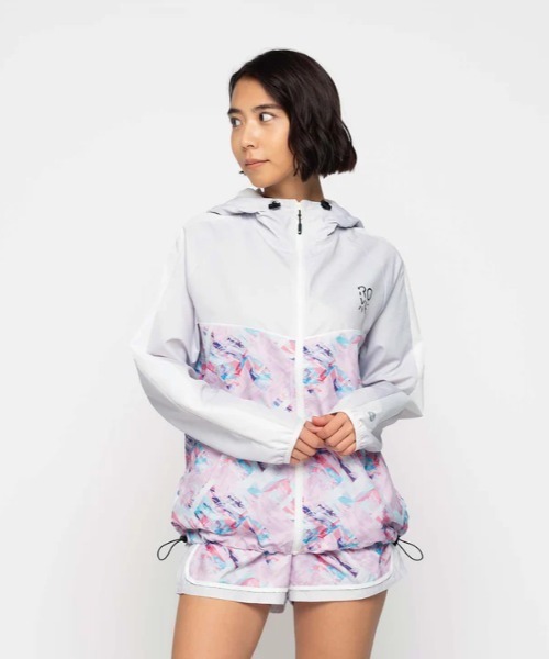 ROXY（ロキシー）の「HEALING TIME JACKET/ロキシー撥水加工ナイロンジャケット（ブルゾン・レディース・ブルー/マルチ/ブラック・LARGE/MEDIUM/SMALL）」の7枚目の写真
