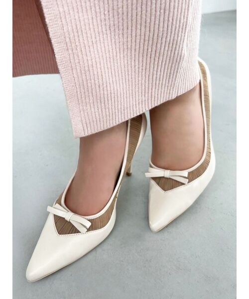 RESEXXY（リゼクシー）の「シアーポイントパンプス（パンプス・レディース・アイボリー/ブラック/その他1・SMALL/MEDIUM/LARGE）」の2枚目の写真