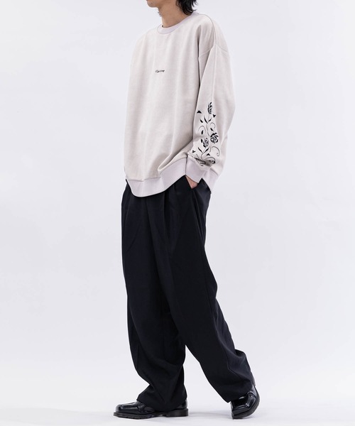Naive magic（ナイーブマジック）の「【a】カットスウェード アームフラワーエンブロイダリー クルーネック スウェット（スウェット・メンズ・チャコールグレー/ブルー/グレイッシュベージュ/ブルーグレー/ミント/ライトグレー・MEDIUM/LARGE）」の17枚目の写真