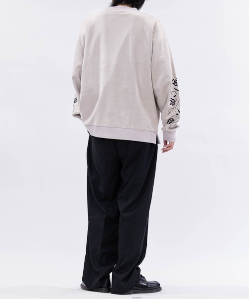 Naive magic（ナイーブマジック）の「【a】カットスウェード アームフラワーエンブロイダリー クルーネック スウェット（スウェット・メンズ・チャコールグレー/ブルー/グレイッシュベージュ/ブルーグレー/ミント/ライトグレー・MEDIUM/LARGE）」の18枚目の写真