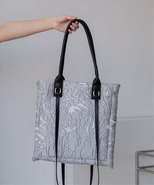 VACANCY（ヴァカンシー）の「ジャガードスクエアトートバッグ（トートバッグ・レディース・ボルドー/シルバー/ブルー・FREE）」の2枚目の写真