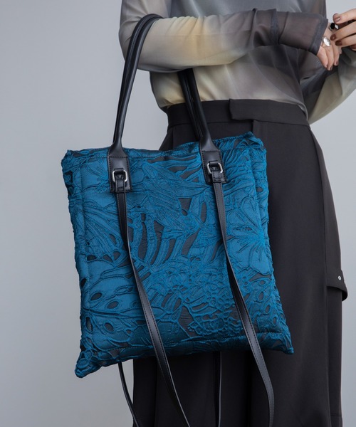 VACANCY（ヴァカンシー）の「ジャガードスクエアトートバッグ（トートバッグ・レディース・ボルドー/シルバー/ブルー・FREE）」の5枚目の写真