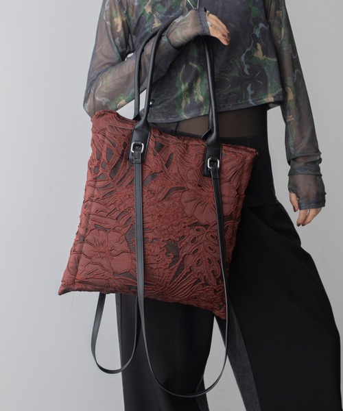 VACANCY（ヴァカンシー）の「ジャガードスクエアトートバッグ（トートバッグ・レディース・ボルドー/シルバー/ブルー・FREE）」の14枚目の写真