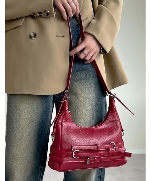 Re:EDIT（リエディ）の「[神山まりあさん着用][2024AW BAG COLLECTION]ベルト付きワンハンドルバッグ（ハンドバッグ・レディース・ブラック/レッド/アイボリー・FREE）」の3枚目の写真