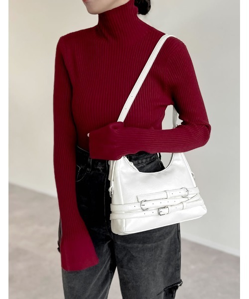 Re:EDIT（リエディ）の「[神山まりあさん着用][2024AW BAG COLLECTION]ベルト付きワンハンドルバッグ（ハンドバッグ・レディース・ブラック/レッド/アイボリー・FREE）」の16枚目の写真