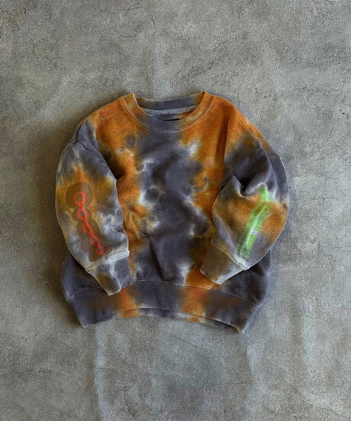 BIG FIELD（ビッグフィールド）の「タイダイショルダープリントスウェット（スウェット・キッズ・チャコール/ピンク/ブルー・80/90/95/100/110/120/130/140/150）」の2枚目の写真