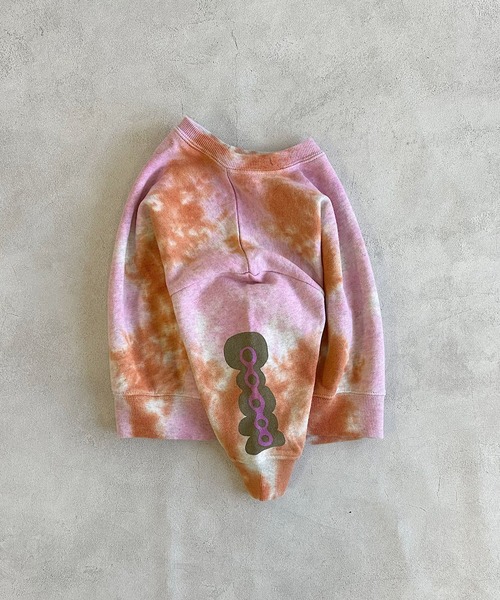 BIG FIELD（ビッグフィールド）の「タイダイショルダープリントスウェット（スウェット・キッズ・チャコール/ピンク/ブルー・80/90/95/100/110/120/130/140/150）」の8枚目の写真