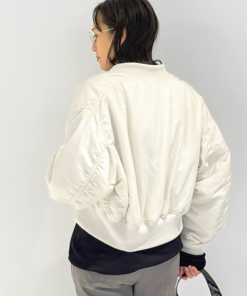 AP STUDIO（エーピーストゥディオ）の「【TOP KHAKI/トップカーキ】SHORT MA-1（MA-1・レディース・ブラック/ホワイト・38/36）」の3枚目の写真