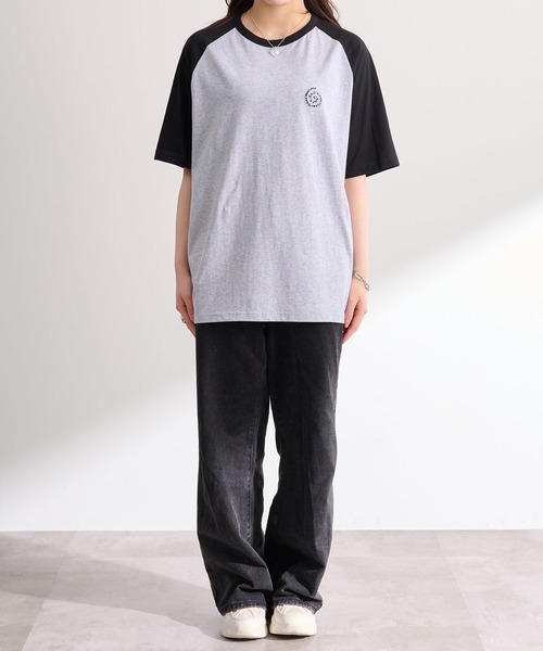 favclo.（ファブクロ）の「Color Block Big Logo Tee / カラーブロック ビッグロゴTシャツ（Tシャツ/カットソー・レディース・オフホワイト/グレー・FREE）」の22枚目の写真