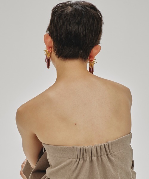 TODAYFUL（トゥデイフル）の「Bicolor Beads Earring（イヤリング・レディース・ホワイト/ブラック/ブラウン・FREE）」の5枚目の写真