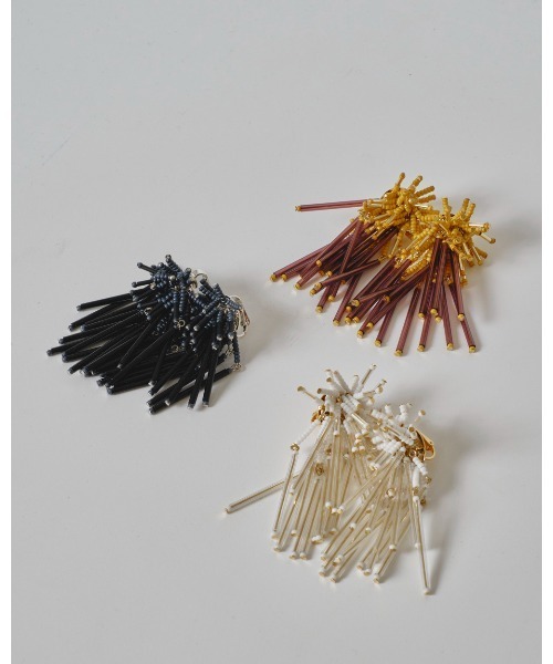 TODAYFUL（トゥデイフル）の「Bicolor Beads Earring（イヤリング・レディース・ホワイト/ブラック/ブラウン・FREE）」の9枚目の写真