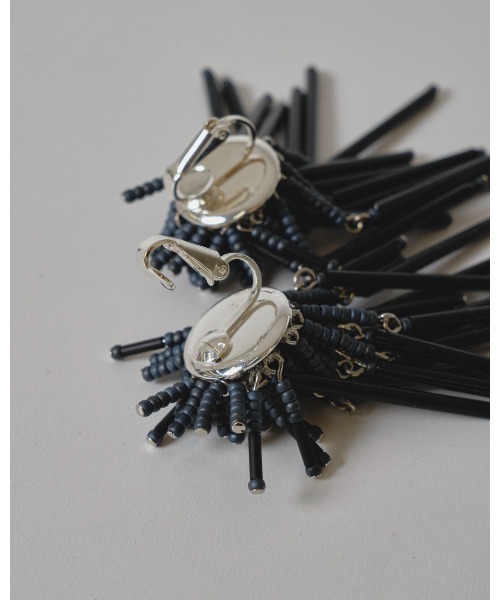 TODAYFUL（トゥデイフル）の「Bicolor Beads Earring（イヤリング・レディース・ホワイト/ブラック/ブラウン・FREE）」の13枚目の写真