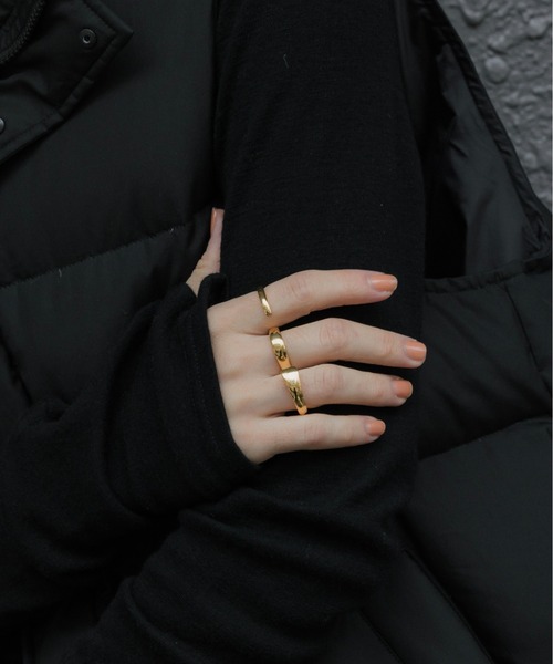loni(ロニ)の「Spiral Triple Ring(リング・レディース・シルバー/ゴールド・FREE)」の4枚目の写真