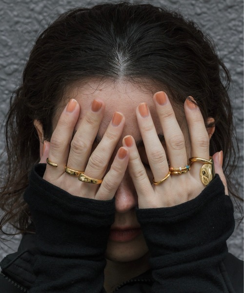 loni(ロニ)の「Spiral Triple Ring(リング・レディース・シルバー/ゴールド・FREE)」の10枚目の写真