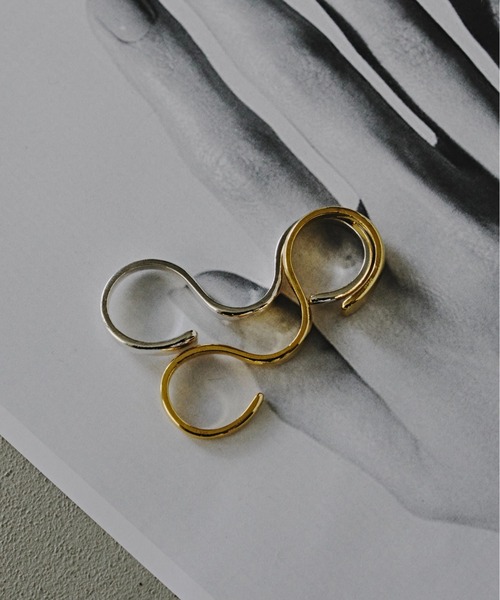 loni(ロニ)の「Spiral Triple Ring(リング・レディース・シルバー/ゴールド・FREE)」の16枚目の写真