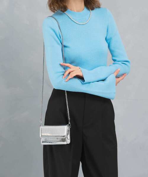 URBAN RESEARCH ROSSO WOMEN（アーバンリサーチ　ロッソ）の「クロコチェーンミニポシェット（ショルダーバッグ・レディース・ブラック/シルバー・-）」の2枚目の写真